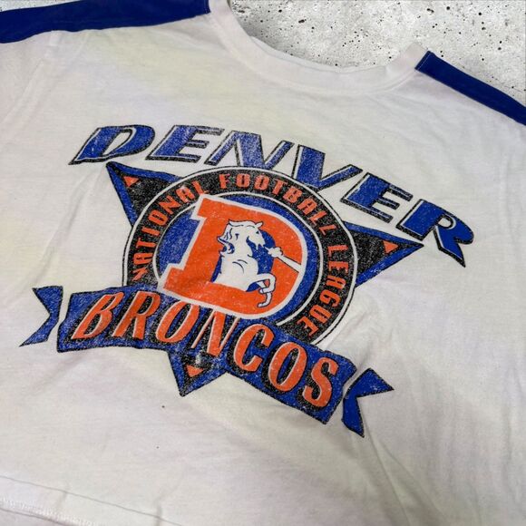 Denver Broncos Cropped T-Shirt Junk Food NFL Varsity Stripe Retro Logo Sz Large - Picture 6 of 9